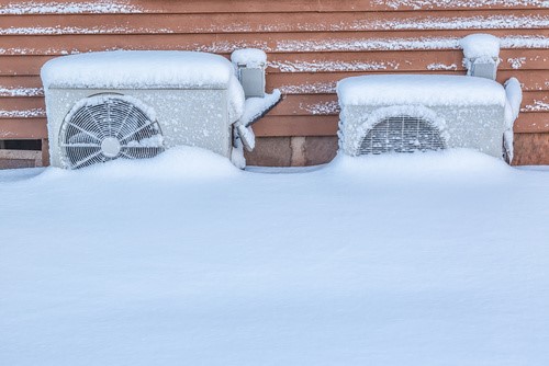 寒冷地や積雪地域で安定した能力のエアコン